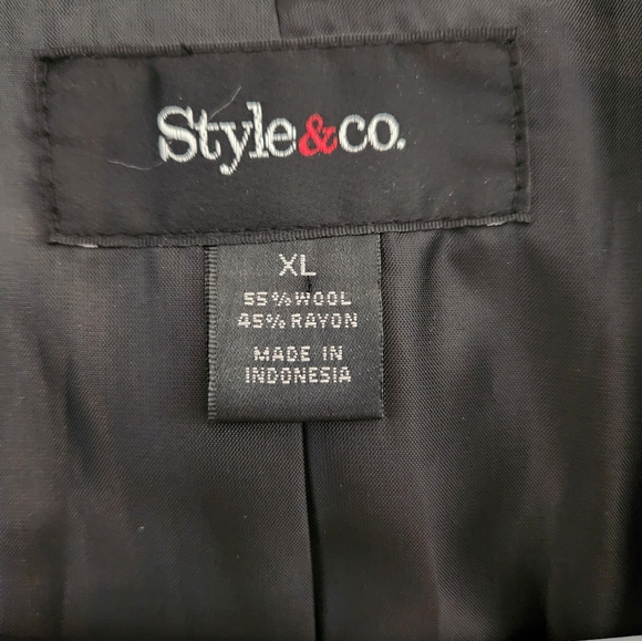 Style & Co Stylish Black and White Plaid Women's Coat Size XL.   Beautiful coat. - Picture 5 of 6